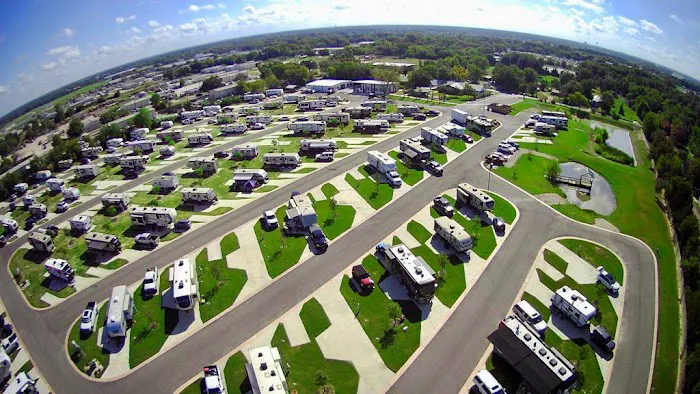 Hardy's Resort RV Park - College Station 9