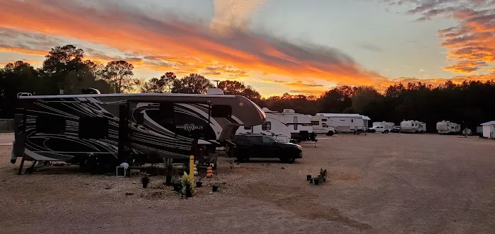 Towering Oaks RV Park Montgomery Texas 4