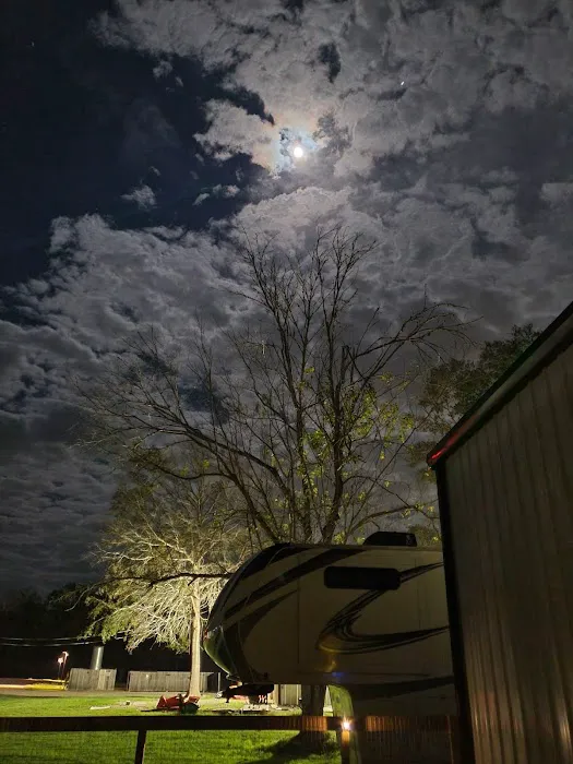 Towering Oaks RV Park Montgomery Texas 9