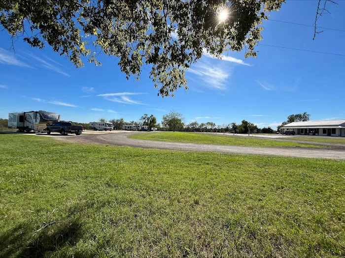 Hillview RV Park 10