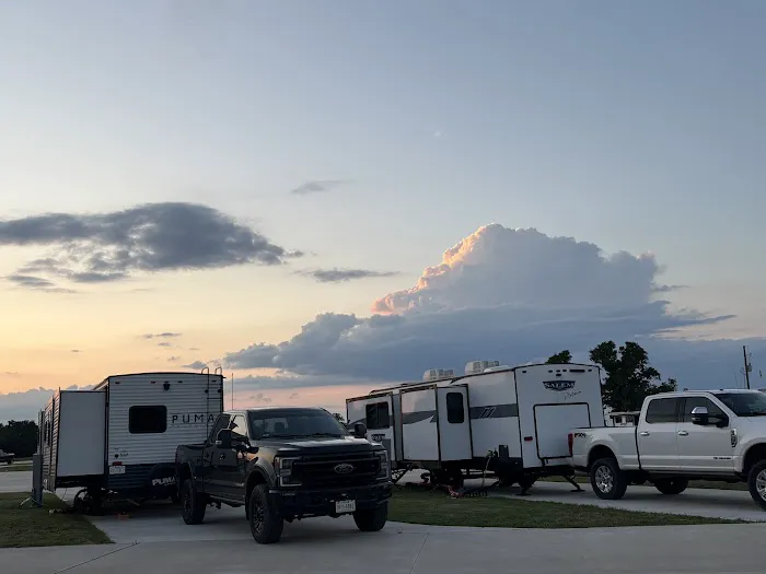 Airport Landing RV Resort 9
