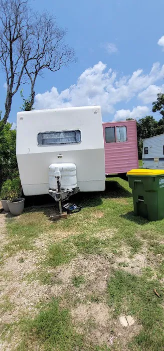 Clover Leaf Mobile Home Estate 4