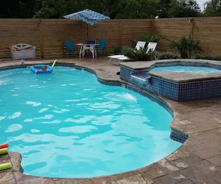 L'Acadie Inn & RV Park