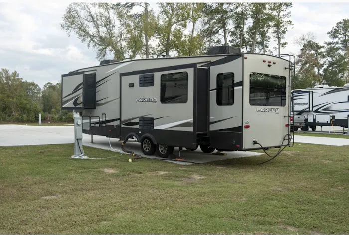 Royal Oaks RV Park 6