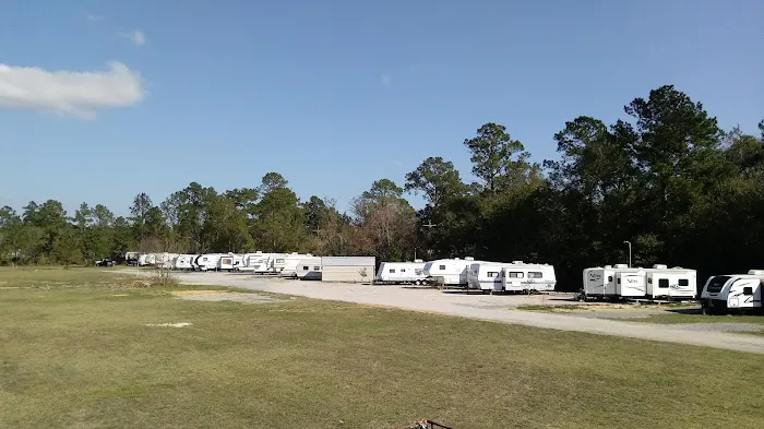 Lakeview Carriage RV Park 4