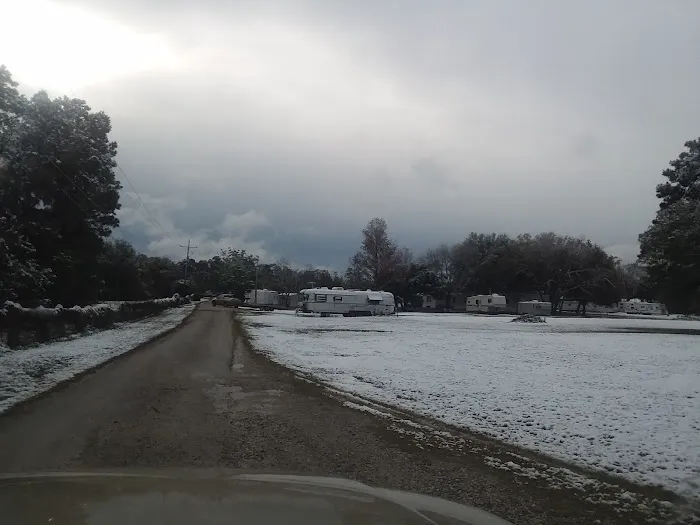 Sleepy Hollow RV Park 4