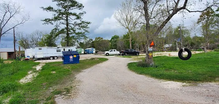 Hidden Cove Rentals & RV Park 2