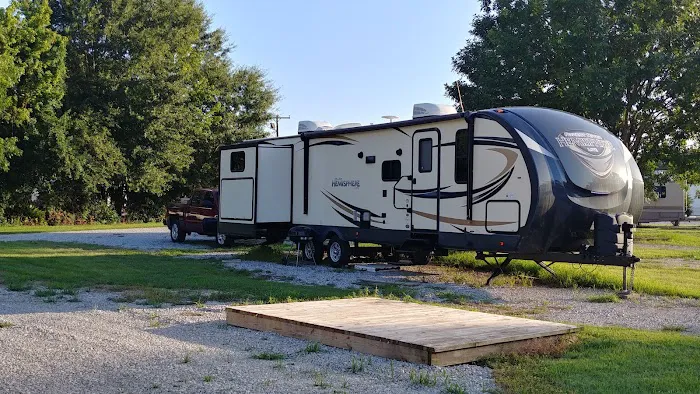 Maxey Care RV Park 8