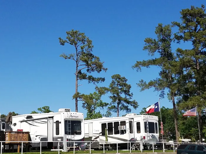 Lochness Marina & RV Park 5