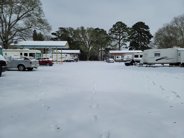 Great Escape RV Park of Lake Conroe 10