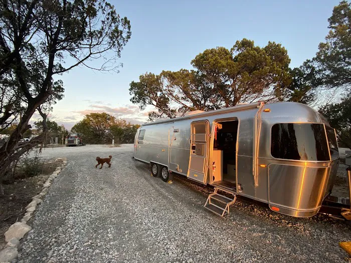 Camp Caravan RV Park Waco 7