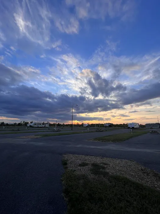 Lake Charles RV Resort by Rjourney 1