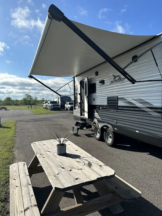 Lake Charles RV Resort by Rjourney 10