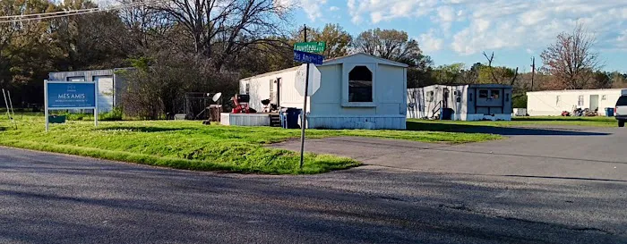 Mes Amis Mobile Home Park 6