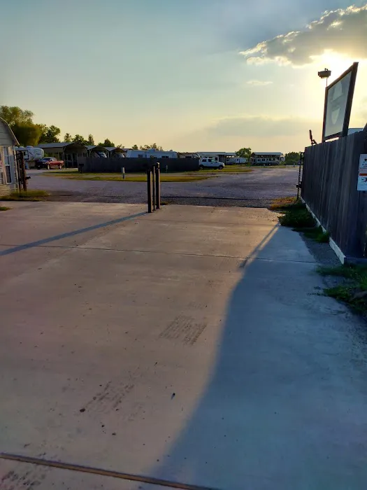 The Hitching Post RV Park 6