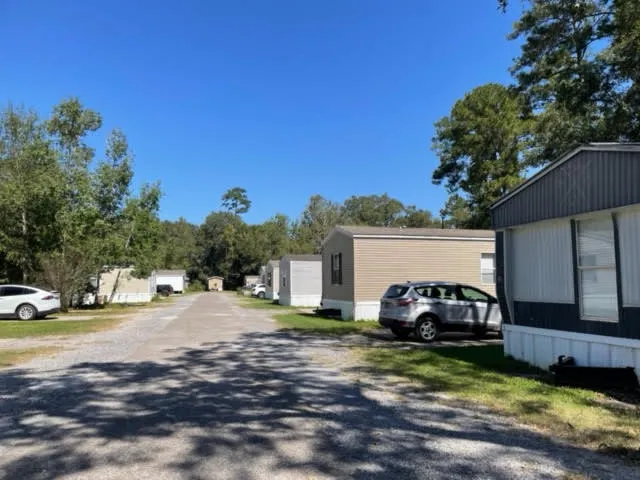 DeerPark Mobile Home and RV Park 9