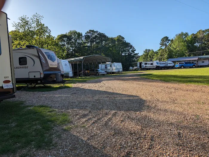 Bass and Buck RV Park 4