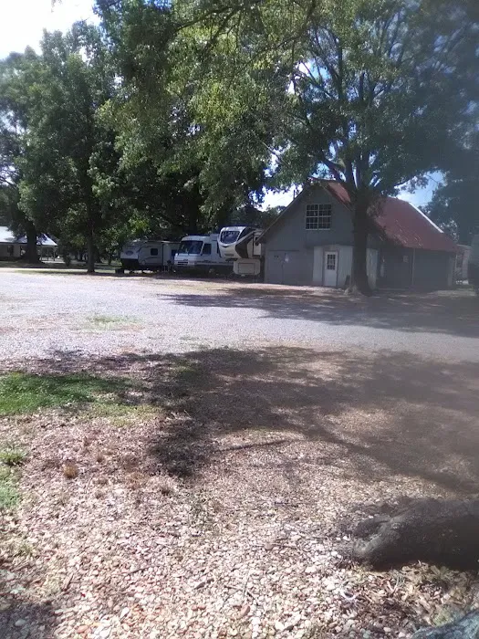 P & C RV Park 10