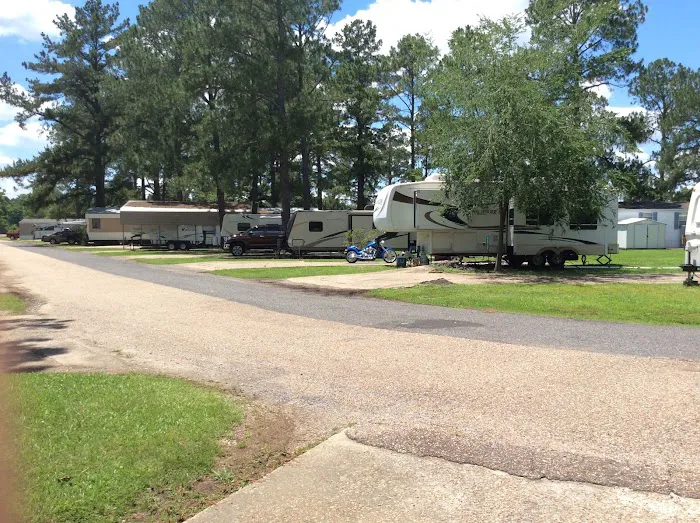 Baker's Mobile Home & RV Park 10