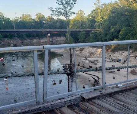 Swinging Bridge RV Park