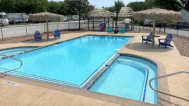 Lake Conroe RV Campground by Rjourney 4