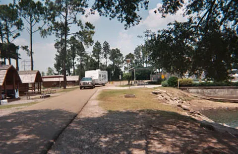 Lafayette KOA Holiday 1