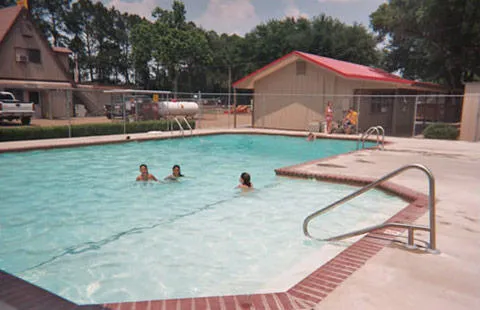 Lafayette KOA Holiday 4