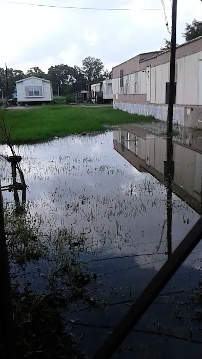 Shady Oaks Estates Mobile Home & RV Park 8