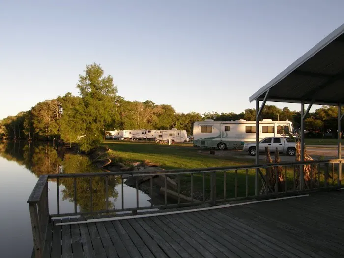 La Maison Des Chenes & Mermentau RV Park 3