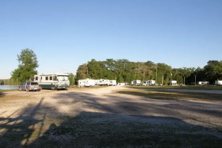 La Maison Des Chenes & Mermentau RV Park