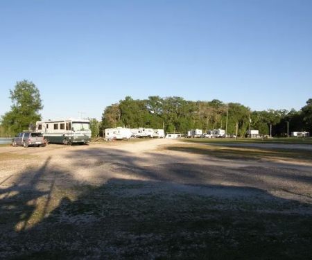 La Maison Des Chenes & Mermentau RV Park