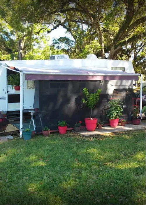 La Maison Des Chenes & Mermentau RV Park 9