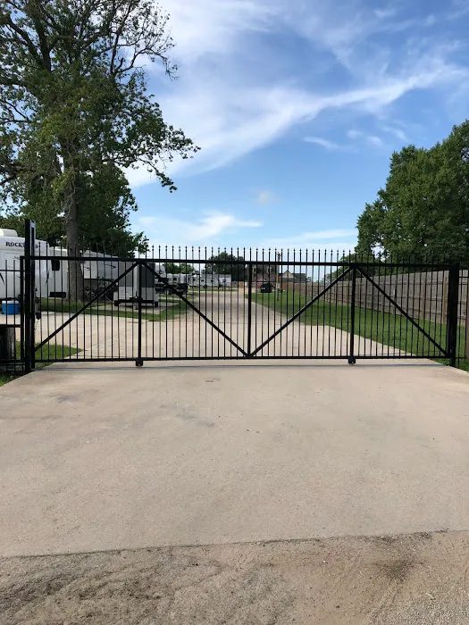 Pecan Grove RV Park 7