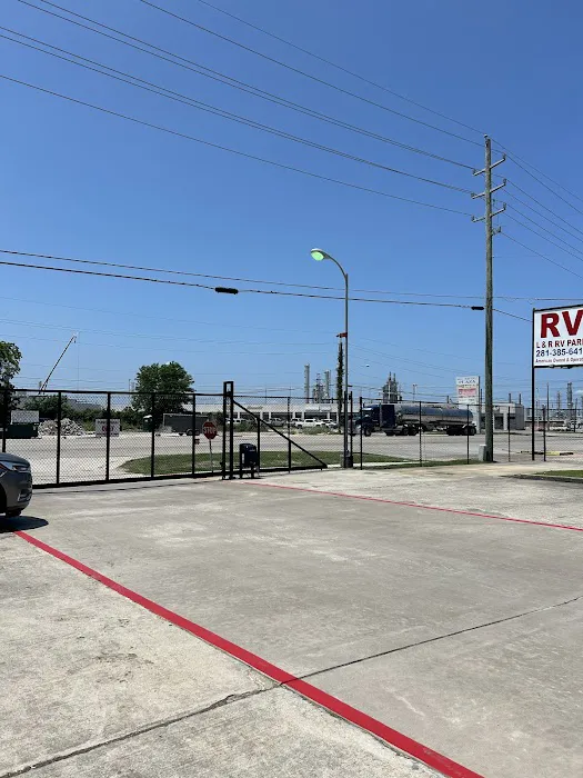L & R RV Park 1