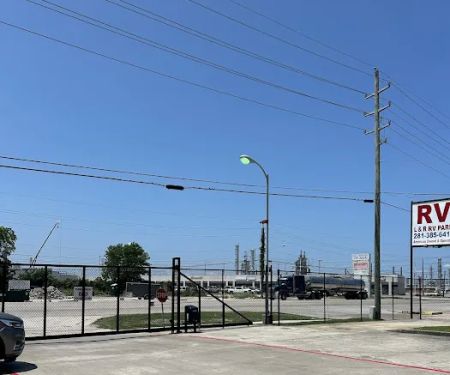 L & R RV Park