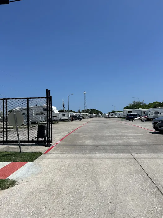 L & R RV Park 7