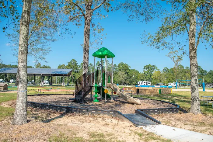 The Retreat RV & Camping Resort 9