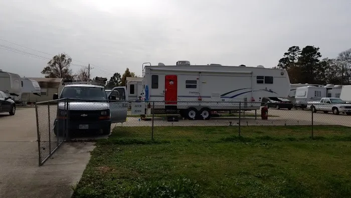 R & L RV Park 4