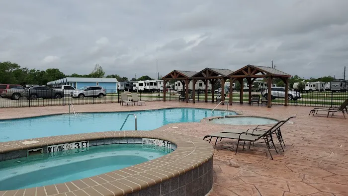 Crystal Lake RV Resort 2