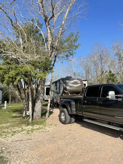 Eagle Cove RV park near Baytown and Mont Belvieu and Cove 10