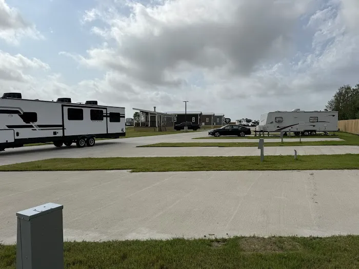 Sunset Point RV Park & Storage 8