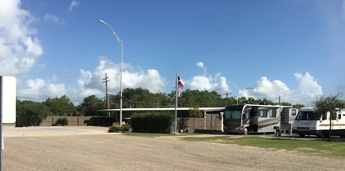 Lucas Gusher RV Park 6