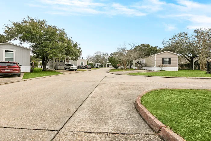 Crestview Village 8