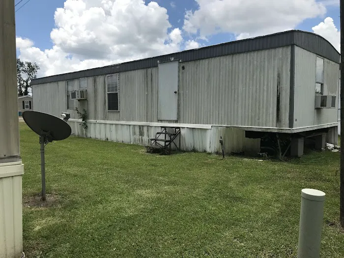 Cajun Grav Mobile Home Park 6