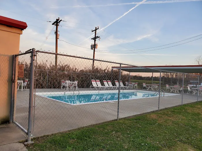 Poche's Rv Park & Fish-N-Camp 4