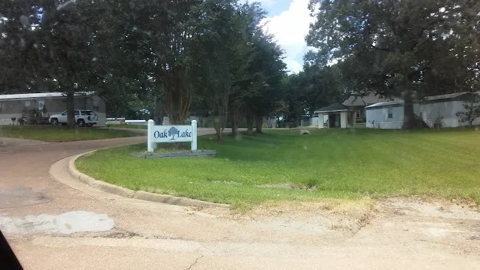 Oak Lake Mobile Home Community 10