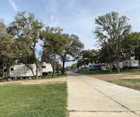 Artesian Rv Park and Campground