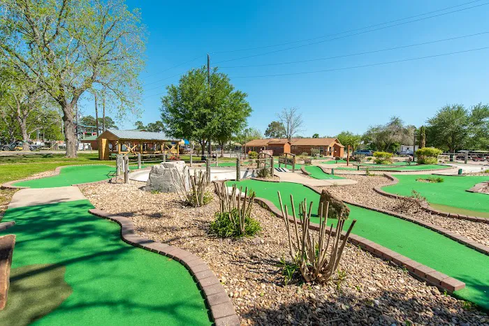 Jellystone Park™ Waller 4