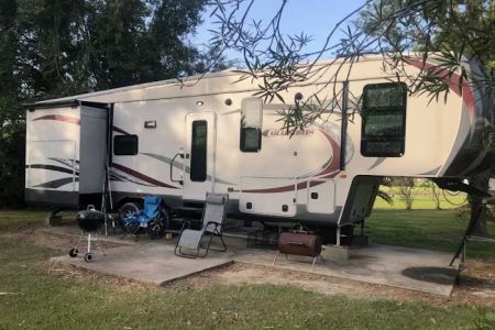 Trinity Bay RV & Lodging