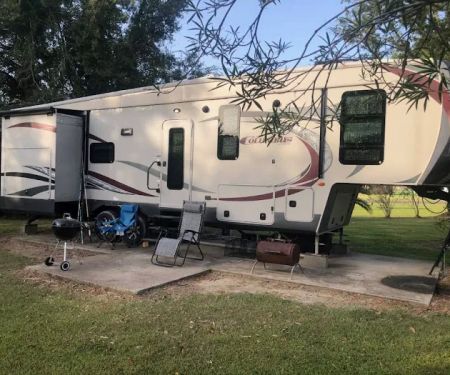 Trinity Bay RV & Lodging